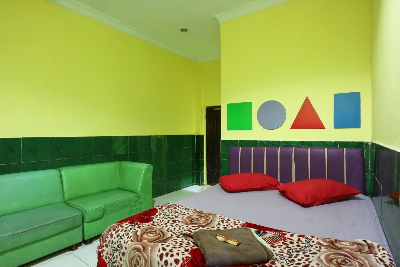 Hotel Ellysta Tangerang Eksteriør billede