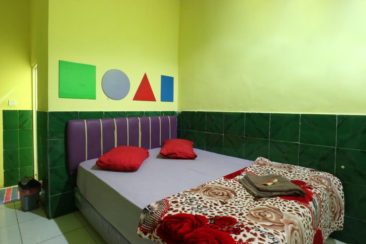 Hotel Ellysta Tangerang Eksteriør billede