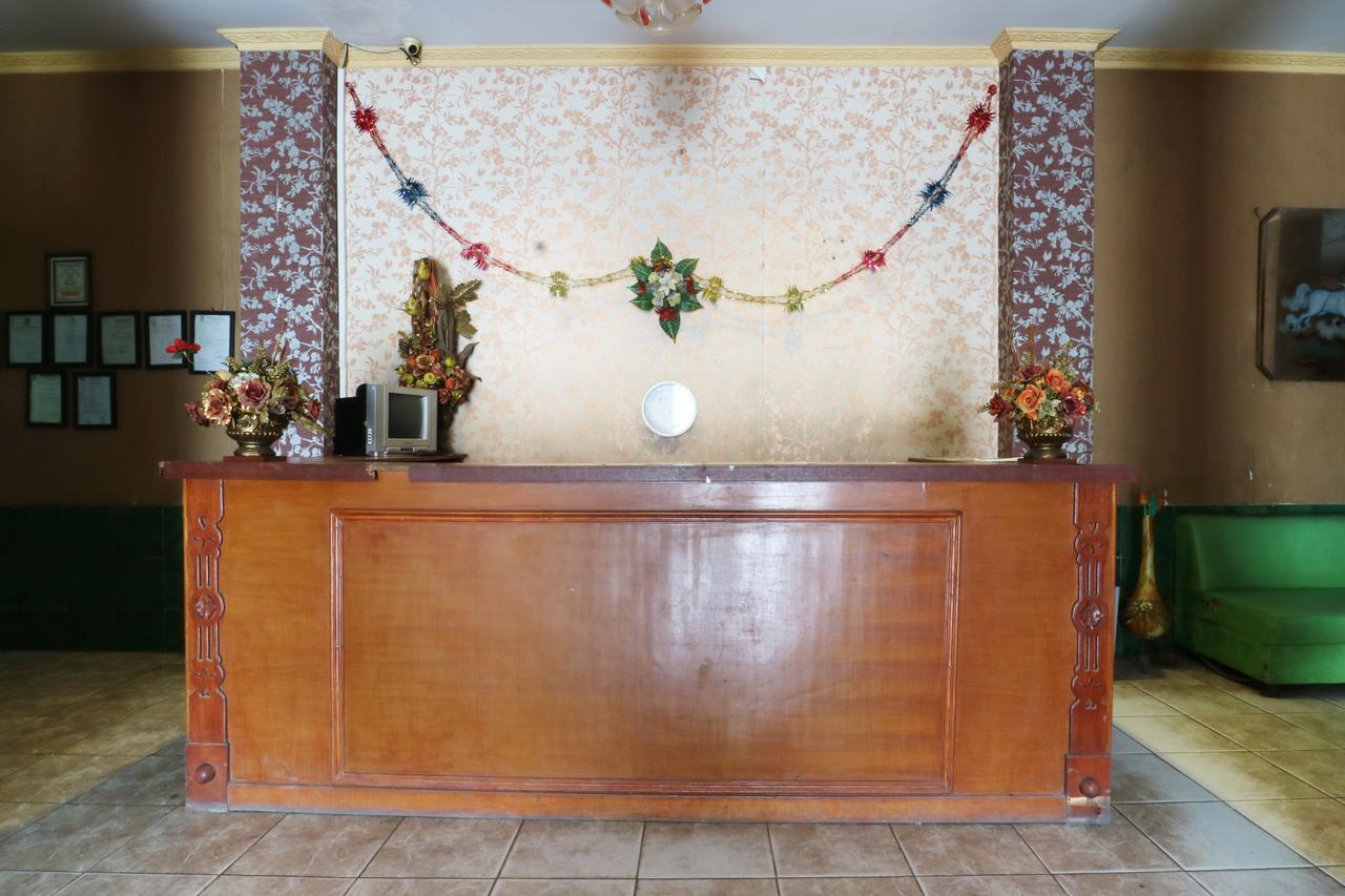 Hotel Ellysta Tangerang Eksteriør billede